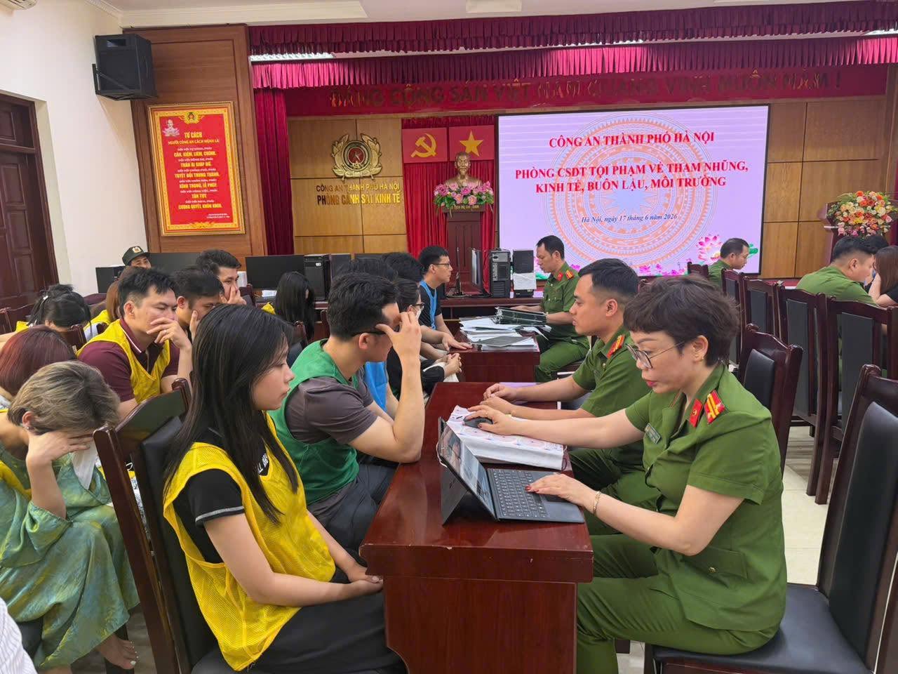 Công an khởi tố 187 bị can trong vụ lừa bán thẻ sở hữu kỳ nghỉ- Ảnh 3.