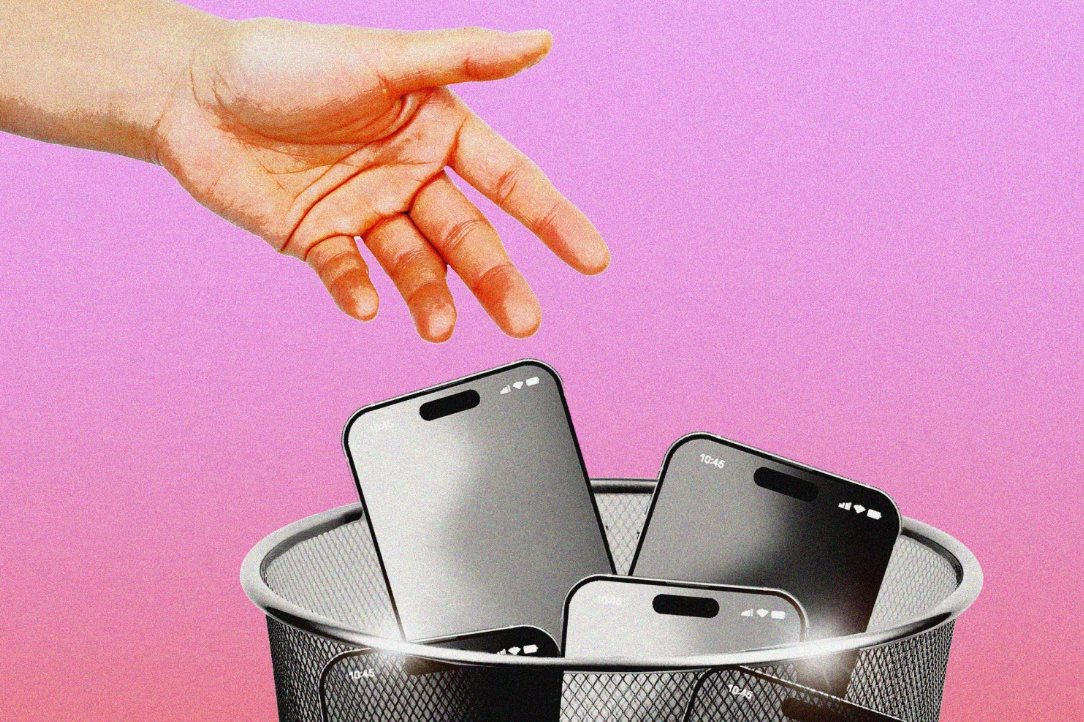 Giữa kỷ nguyên 5,66 tỷ người dùng mạng xã hội, vì sao thế hệ Gen Z chọn "ngắt kết nối" bằng công nghệ 20 năm tuổi?- Ảnh 1.