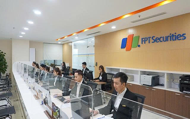 FPTS muốn vay ngân hàng hạn mức 2.000 tỷ đồng để làm gì? - Ảnh 1.