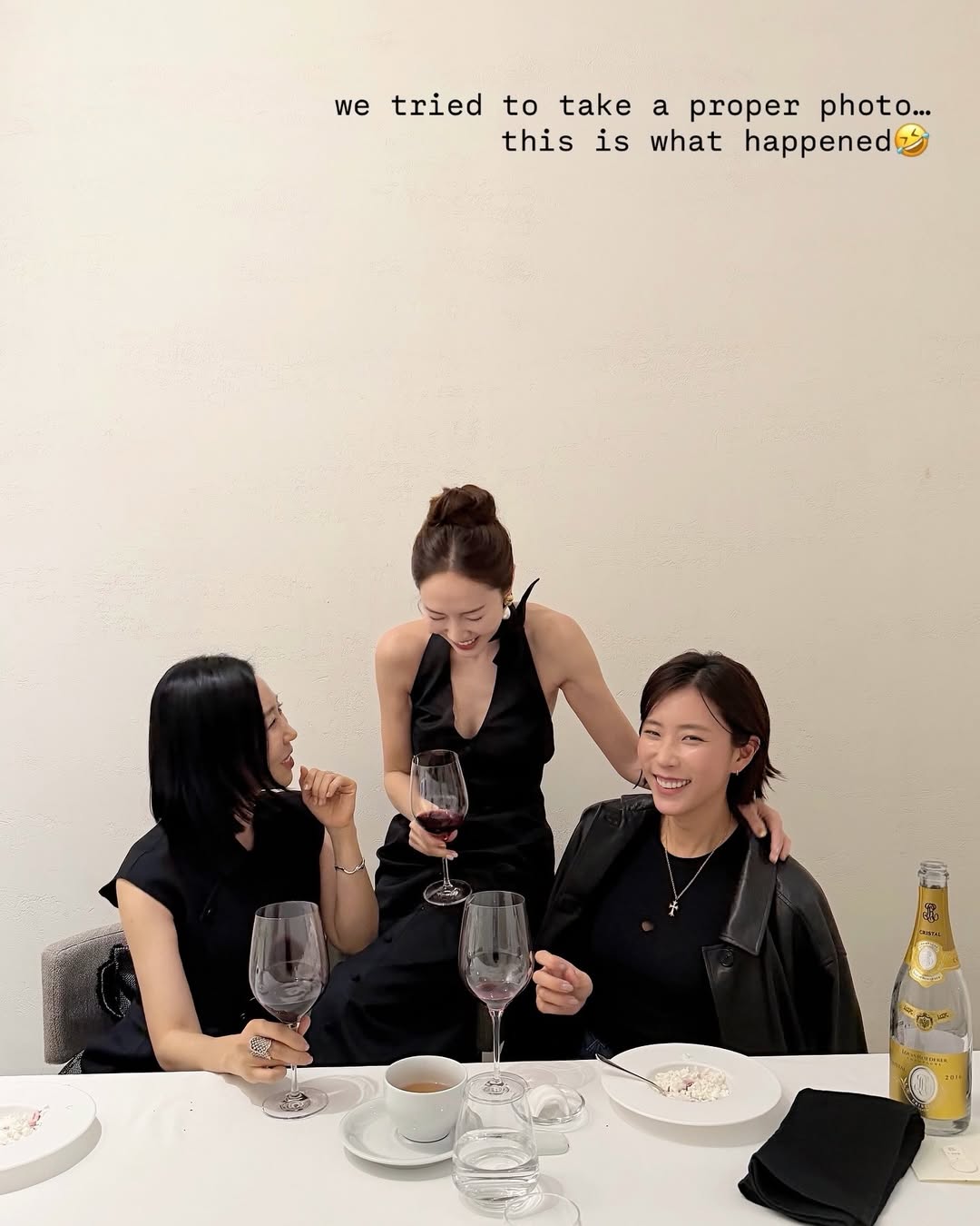 Mỹ nhân trời sinh mặt lạnh như băng: U40 vẫn sang chảnh hết nấc, mặc cơ bản mà ai cũng muốn sao chép- Ảnh 6.