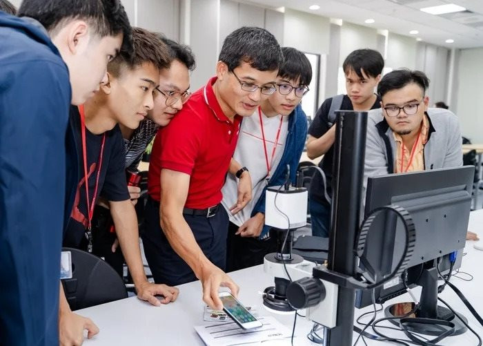6 “ông lớn” đào tạo kinh tế hàng đầu Việt Nam: Trường lọt top thế giới, trường “sản sinh” toàn CEO - Ảnh 4.