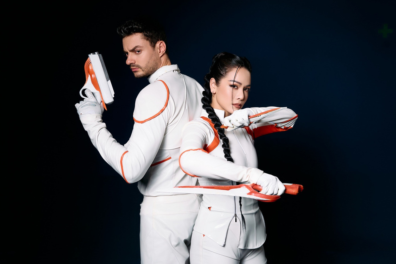 Ca sĩ Việt giàu bậc nhất showbiz: Sống trong cơ ngơi 20 tỷ, “nắm trùm” loạt công ty riêng nhưng ra nhạc bị chê thảm họa- Ảnh 6.