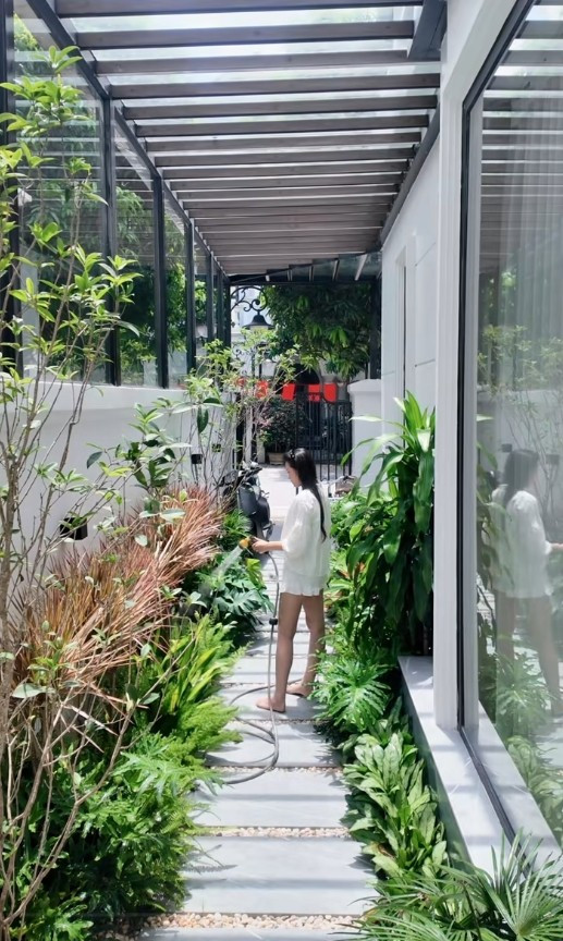 Trai tài cưới gái giỏi: Cặp đôi Vbiz khiến nhiều người ngưỡng mộ, vừa tậu biệt thự chục tỷ đẹp từng centimet- Ảnh 4.