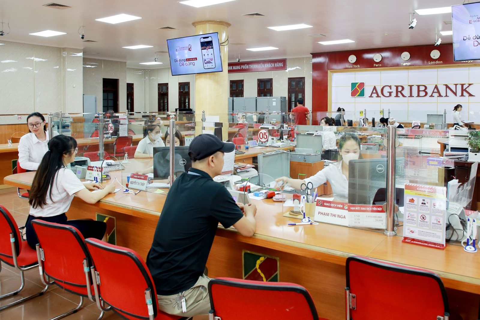 Thông báo quan trọng đến người dùng Vietcombank, Agribank, VietinBank,...- Ảnh 1.