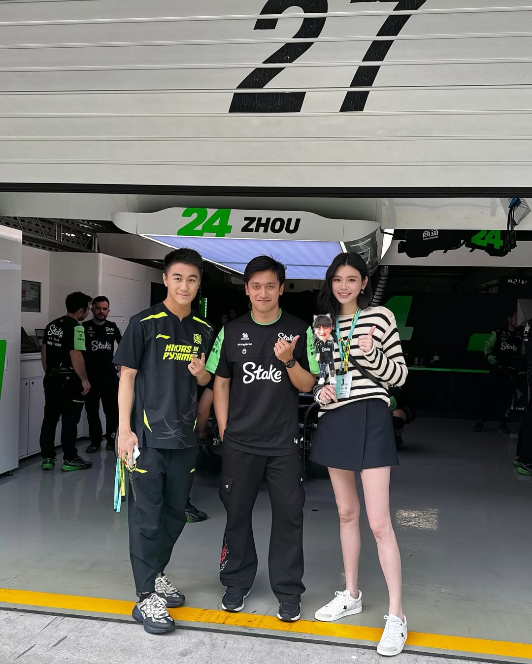 Mỹ nhân showbiz cưới "hồng hài nhi" siêu giàu: Sinh đủ "nếp tẻ" cho gia tộc, gần 40 tuổi vẫn đẹp đỉnh tựa nữ thần- Ảnh 8.