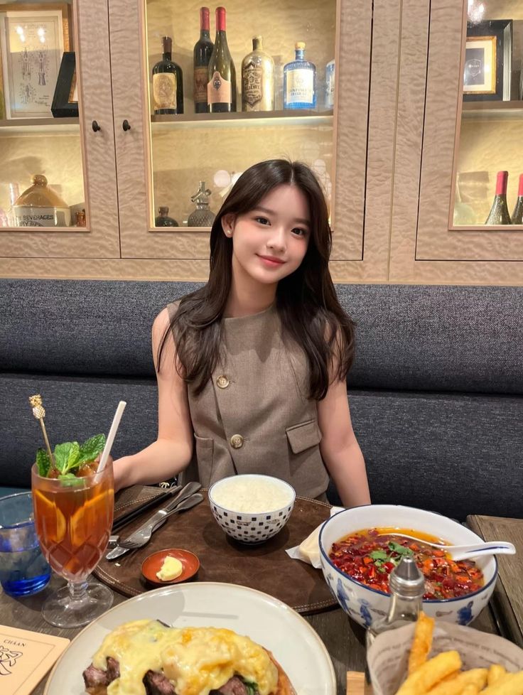“Những thứ mua được bằng tiền thì đều rẻ, có gì mà tiếc”?- Ảnh 1.