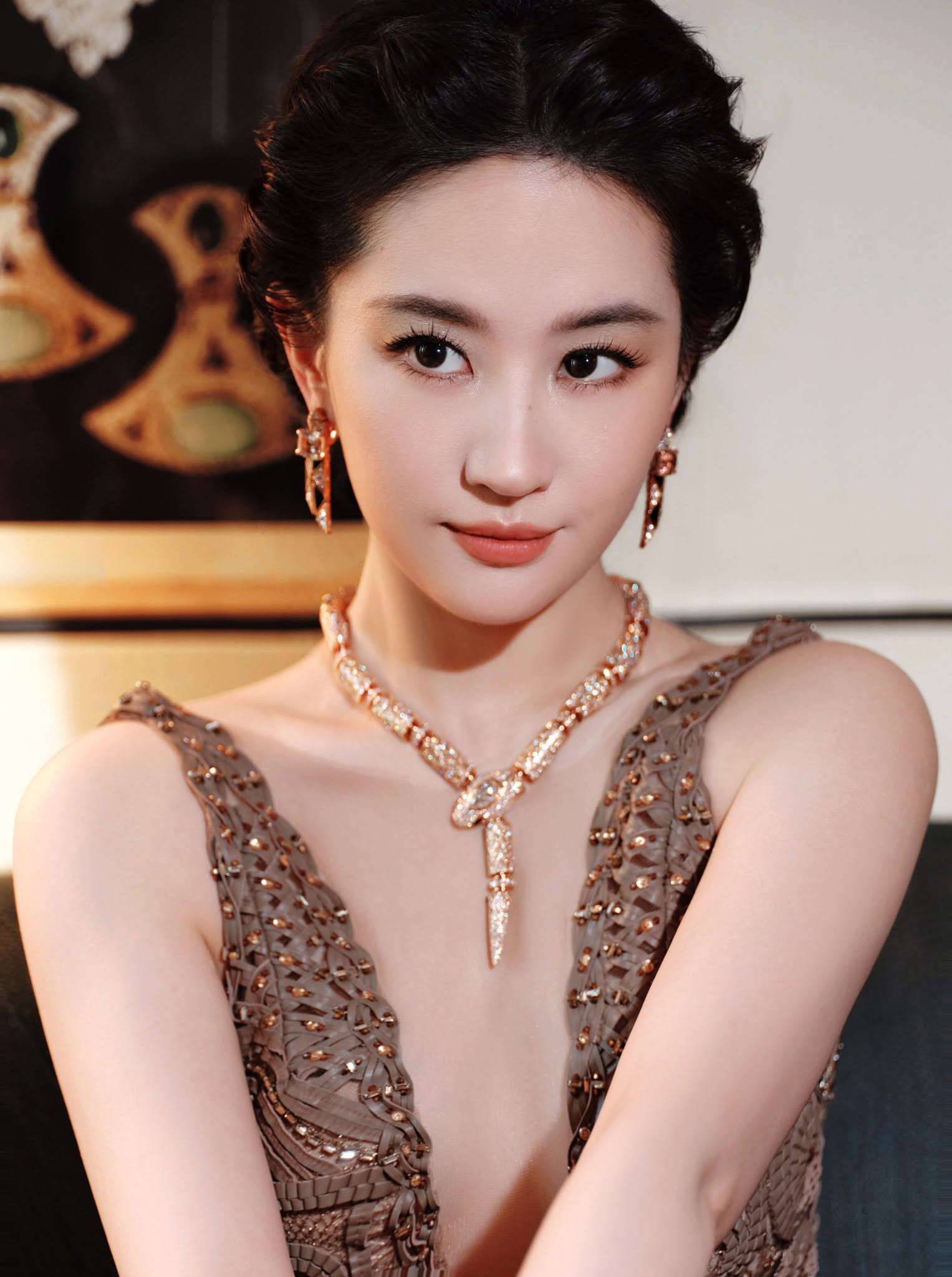 Lưu Diệc Phi không hơn thua, Lưu Diệc Phi hơn hẳn!- Ảnh 5.