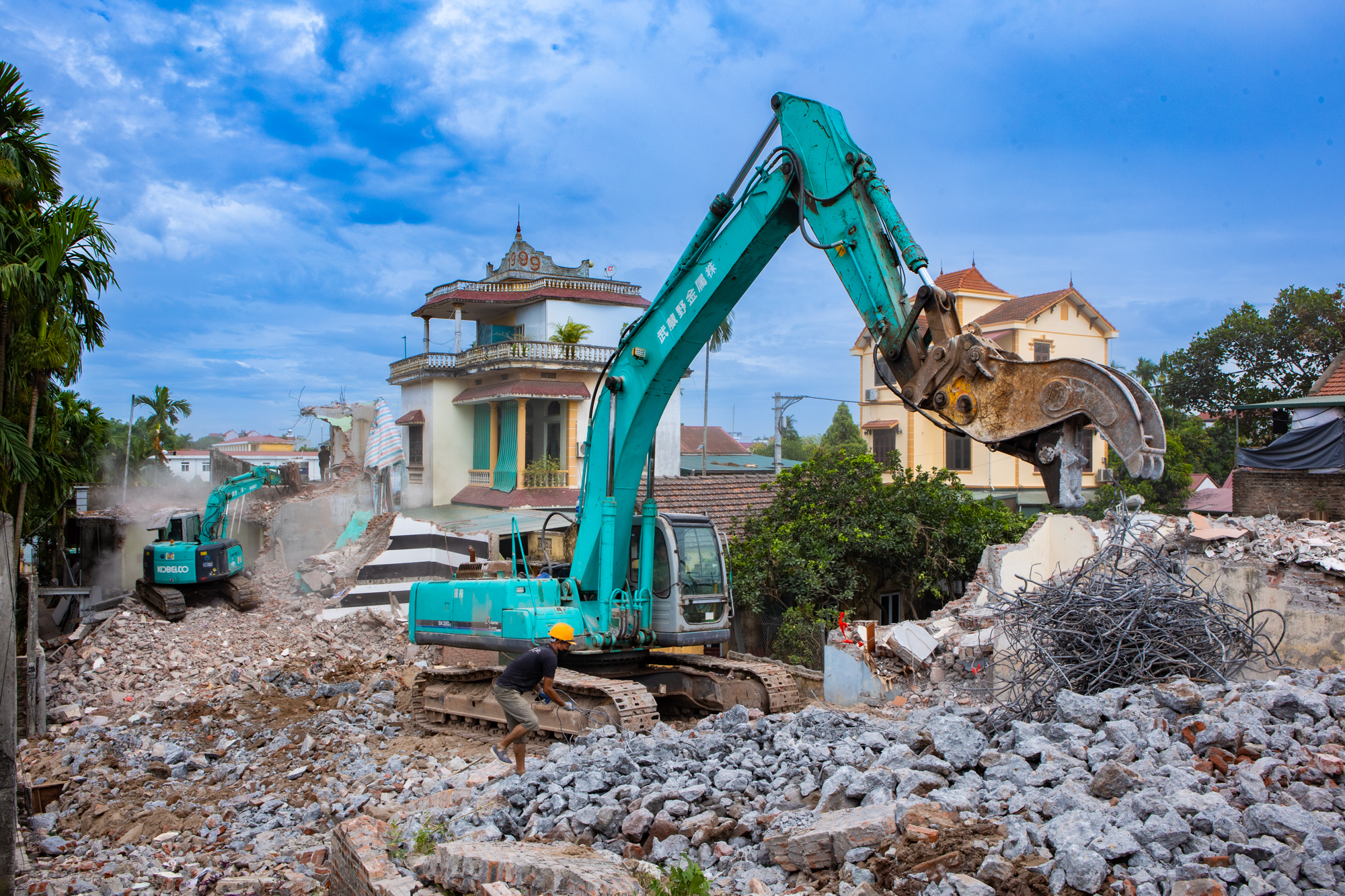 Cận cảnh cây cầu hơn 7.300 tỷ, có trụ tháp hình cánh chim cao bằng toà nhà 25 tầng, dự kiến hoàn thành vào năm sau ở Hà Nội - Ảnh 9.