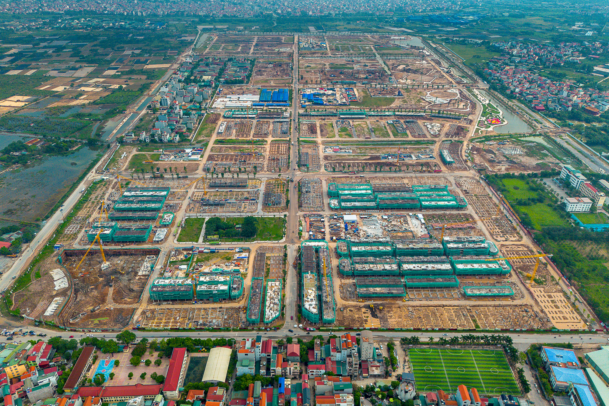 Cận cảnh cây cầu hơn 7.300 tỷ, có trụ tháp hình cánh chim cao bằng toà nhà 25 tầng, dự kiến hoàn thành vào năm sau ở Hà Nội - Ảnh 11.
