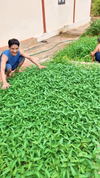Nam nghệ sĩ Việt xây nhà sàn ốp 8.000 thanh gỗ để báo hiếu bố mẹ: Cả cơ ngơi chất chứa tấm lòng người con- Ảnh 4.