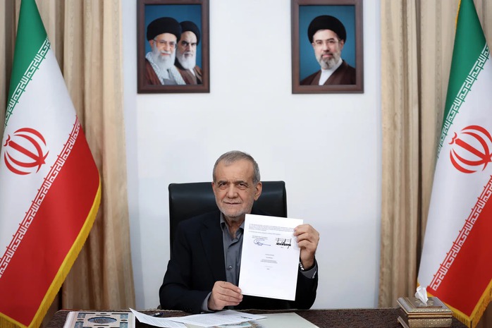 NÓNG: Iran lại tuyên bố đóng eo biển Hormuz- Ảnh 1.