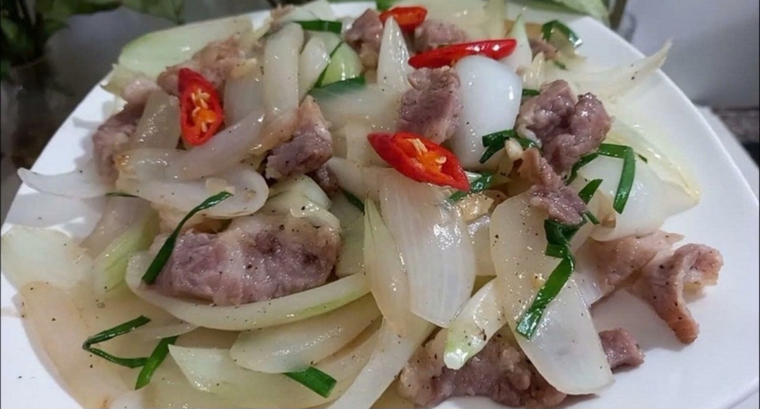 Lời khuyên cho những người ngoài 70 tuổi thích ăn hành tây- Ảnh 1.