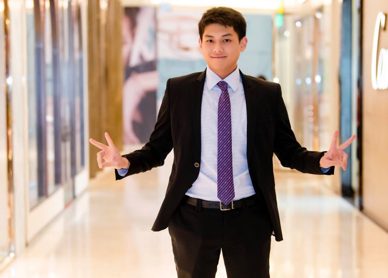 Người cha tỷ phú dạy 8 đứa con không ai "sinh ra từ vạch đích": Jonathan Hạnh Nguyễn và triết lý "nhiều hướng đi" khiến triệu phụ huynh khâm phục- Ảnh 3.