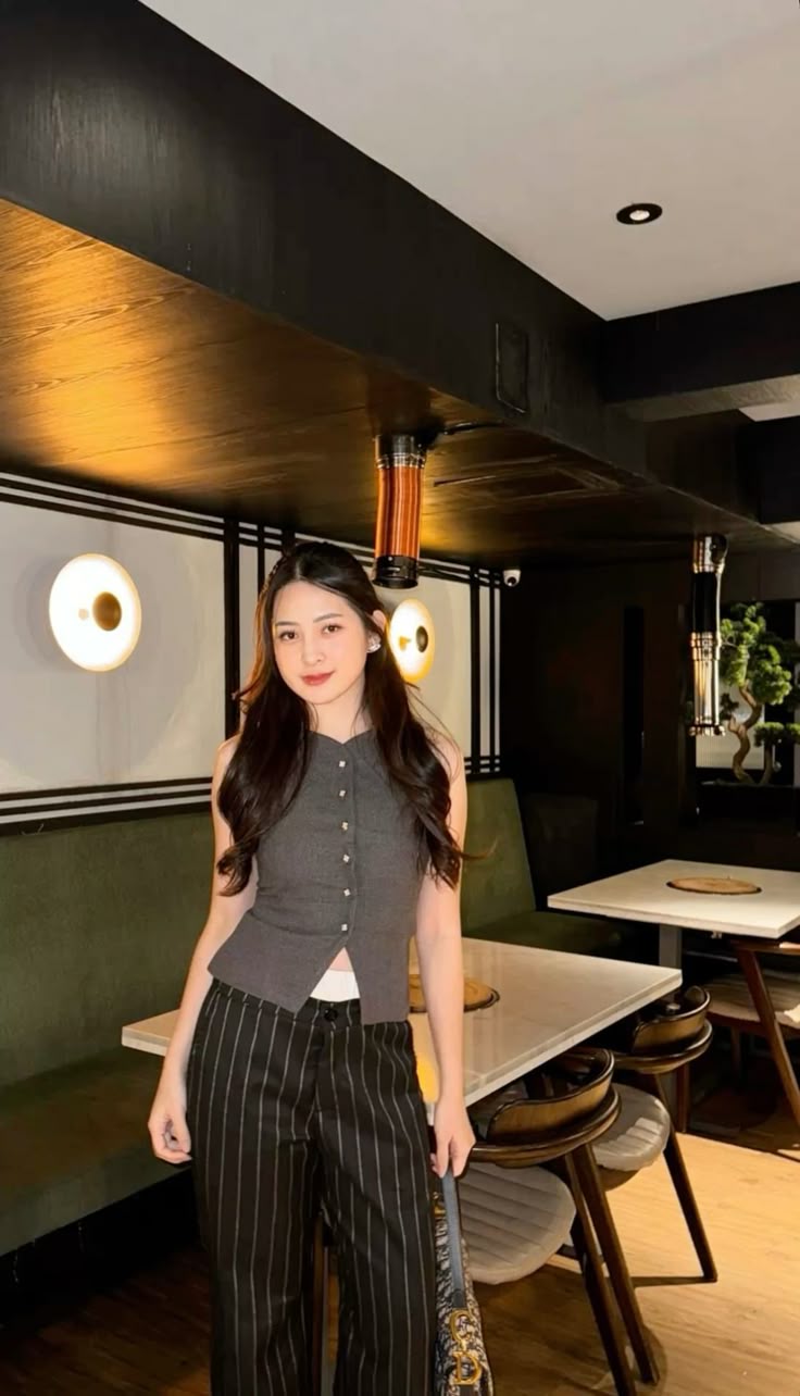 “Tiêu dùng tinh tế” lên ngôi: Thắt lưng buộc bụng, tiết kiệm cực đoan xưa rồi- Ảnh 1.