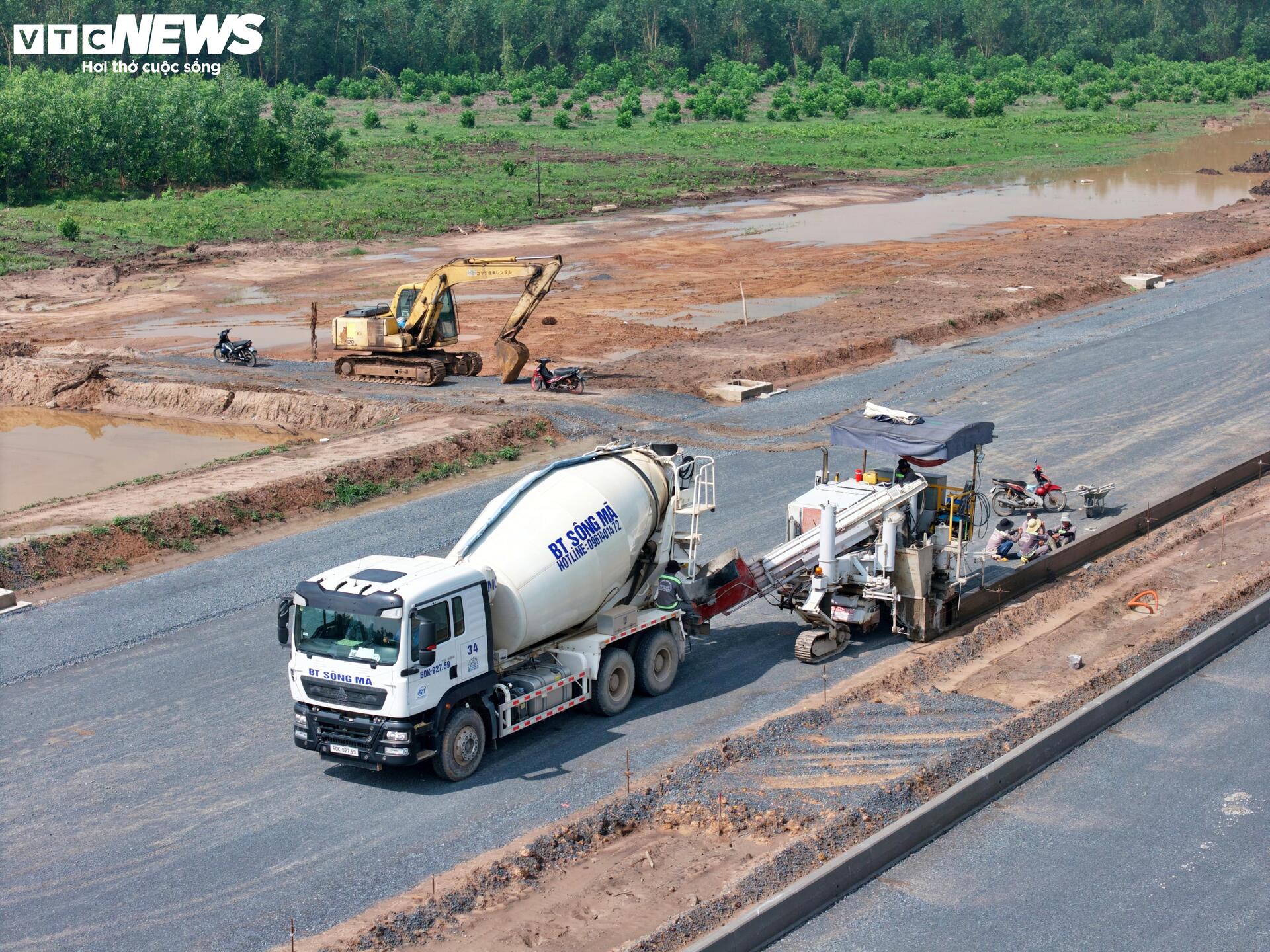 Tấp nập thi công đường huyết mạch kết nối sân bay Long Thành- Ảnh 5.
