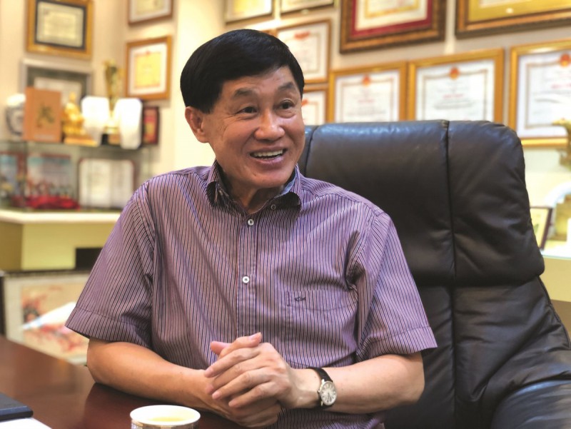 Người cha tỷ phú dạy 8 đứa con không ai "sinh ra từ vạch đích": Jonathan Hạnh Nguyễn và triết lý "nhiều hướng đi" khiến triệu phụ huynh khâm phục- Ảnh 1.