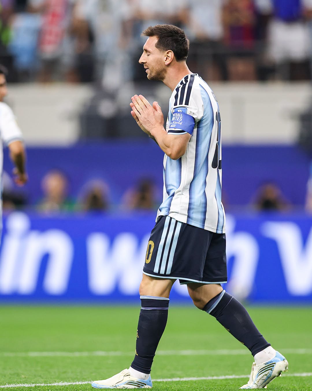 Chùm ảnh: Từ sút hỏng penalty đến bàn thắng thứ 18, Messi đi vào lịch sử World Cup- Ảnh 2. Chùm ảnh: Từ sút hỏng penalty đến bàn thắng thứ 18, Messi đi vào lịch sử World Cup- Ảnh 2.