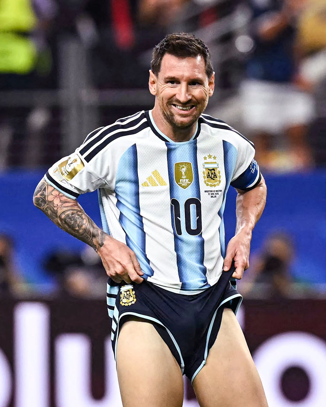 Chùm ảnh: Từ sút hỏng penalty đến bàn thắng thứ 18, Messi đi vào lịch sử World Cup- Ảnh 5. Chùm ảnh: Từ sút hỏng penalty đến bàn thắng thứ 18, Messi đi vào lịch sử World Cup- Ảnh 5.