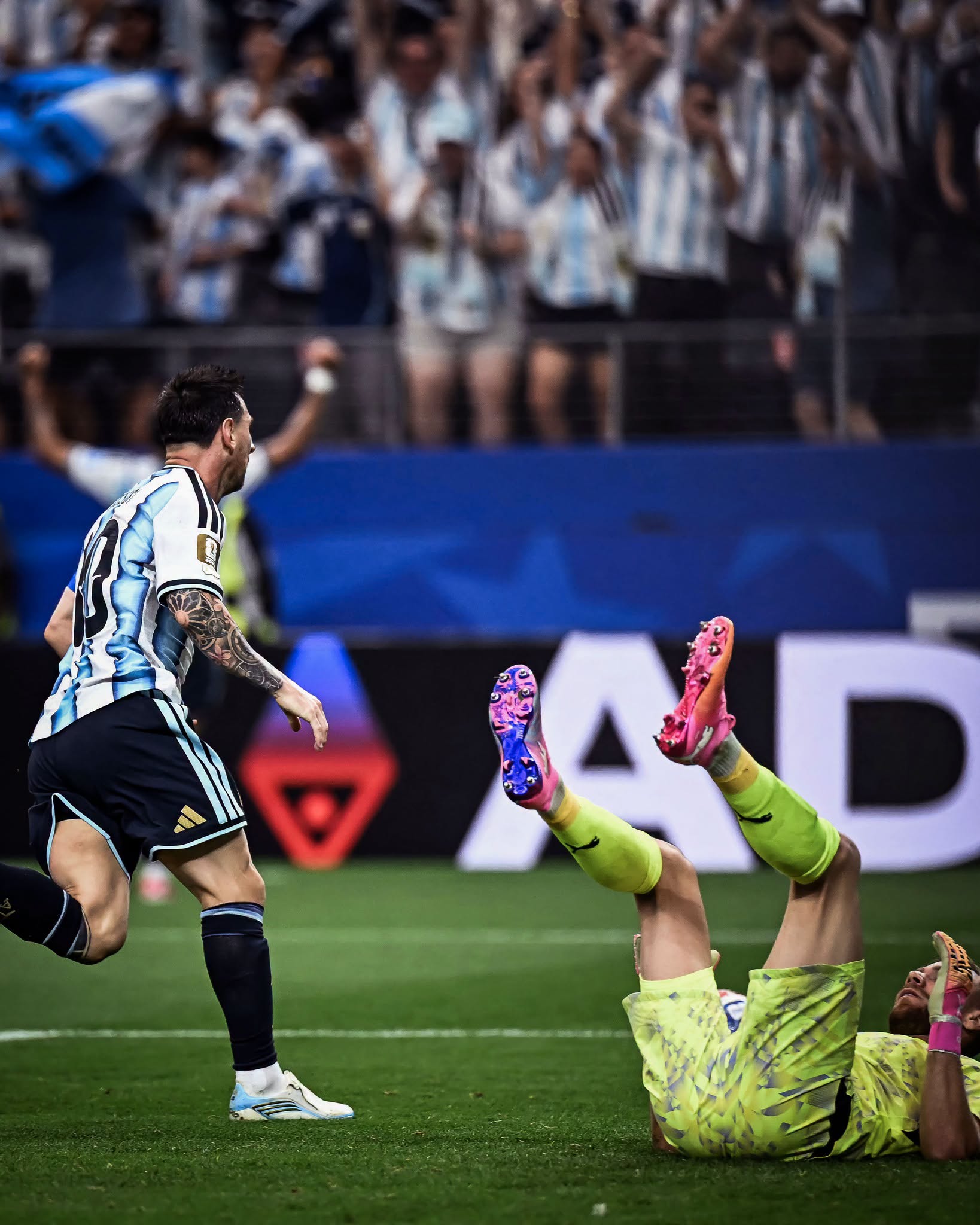 Chùm ảnh: Từ sút hỏng penalty đến bàn thắng thứ 18, Messi đi vào lịch sử World Cup- Ảnh 8. Chùm ảnh: Từ sút hỏng penalty đến bàn thắng thứ 18, Messi đi vào lịch sử World Cup- Ảnh 8.