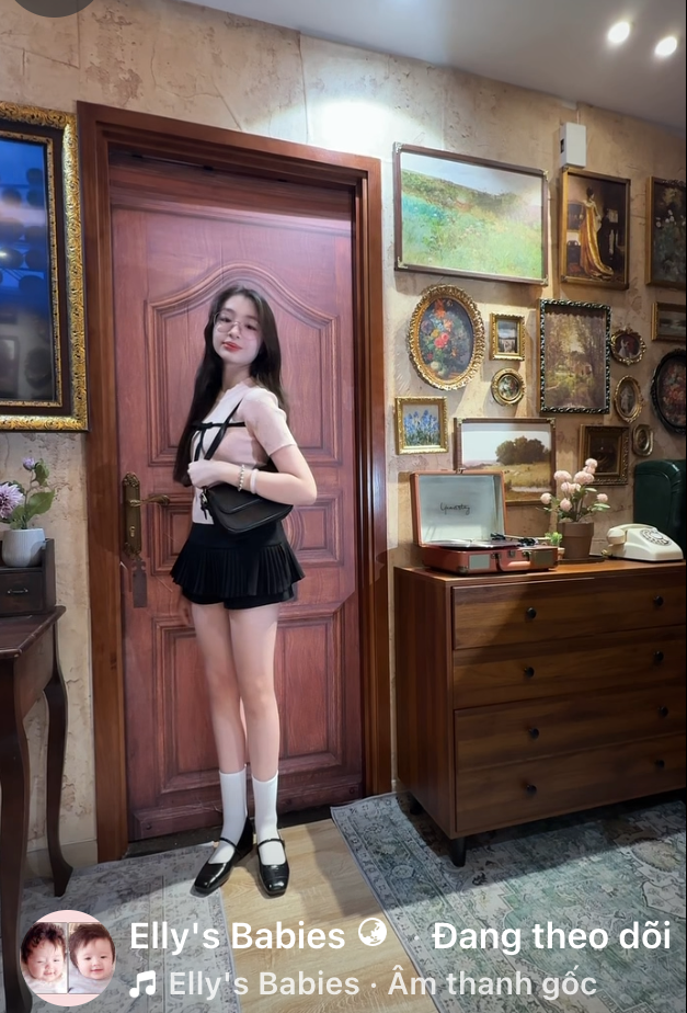 Bé Cadie Mộc Trà gây sốt với đôi chân dài cực phẩm ở tuổi 12, mẹ Elly Trần tiết lộ lý do đặt tên cho con gái - Ảnh 1.