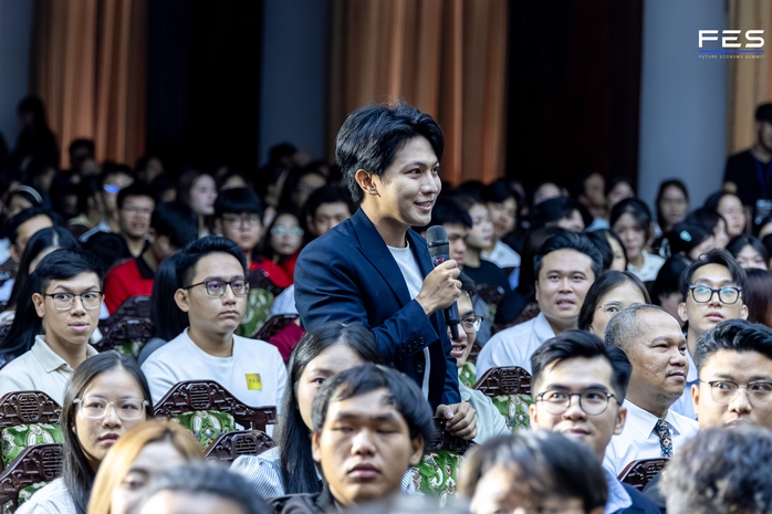 Ông Nguyễn Duy Hưng chia sẻ cách để có Steve Jobs của Việt Nam trong tương lai - Ảnh 3. Ông Nguyễn Duy Hưng chia sẻ cách để có Steve Jobs của Việt Nam trong tương lai - Ảnh 3.