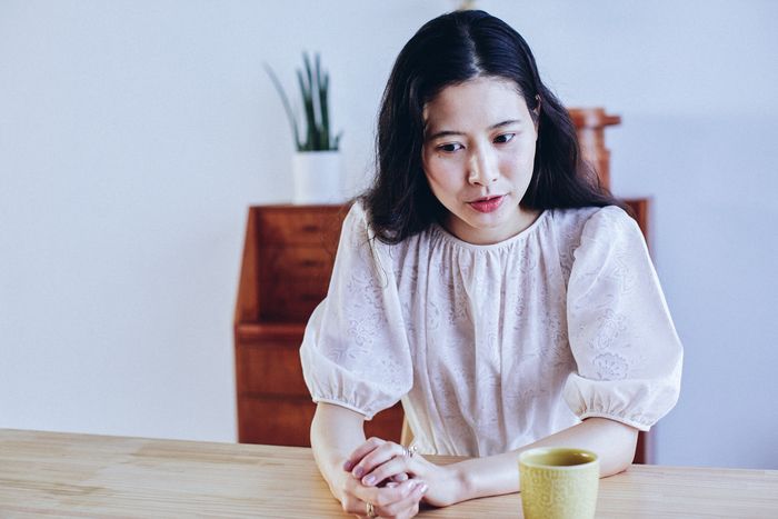 Tôi từng nghĩ tối giản sẽ giúp tiết kiệm tiền, nhưng sau 18 tháng, nhìn lại sao kê ngân hàng, tôi bàng hoàng phát hiện mình đã chi nhiều hơn trước- Ảnh 1.