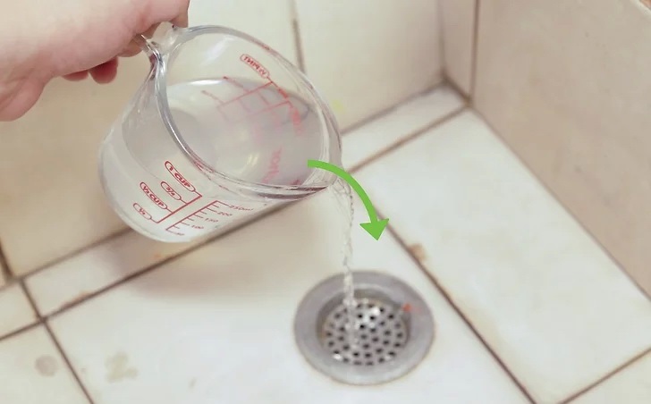 Tôi đã xịt khử mùi phòng tắm suốt nhiều năm mới nhận ra: Thứ bốc mùi nhất lại không phải bồn cầu - Ảnh 3.
