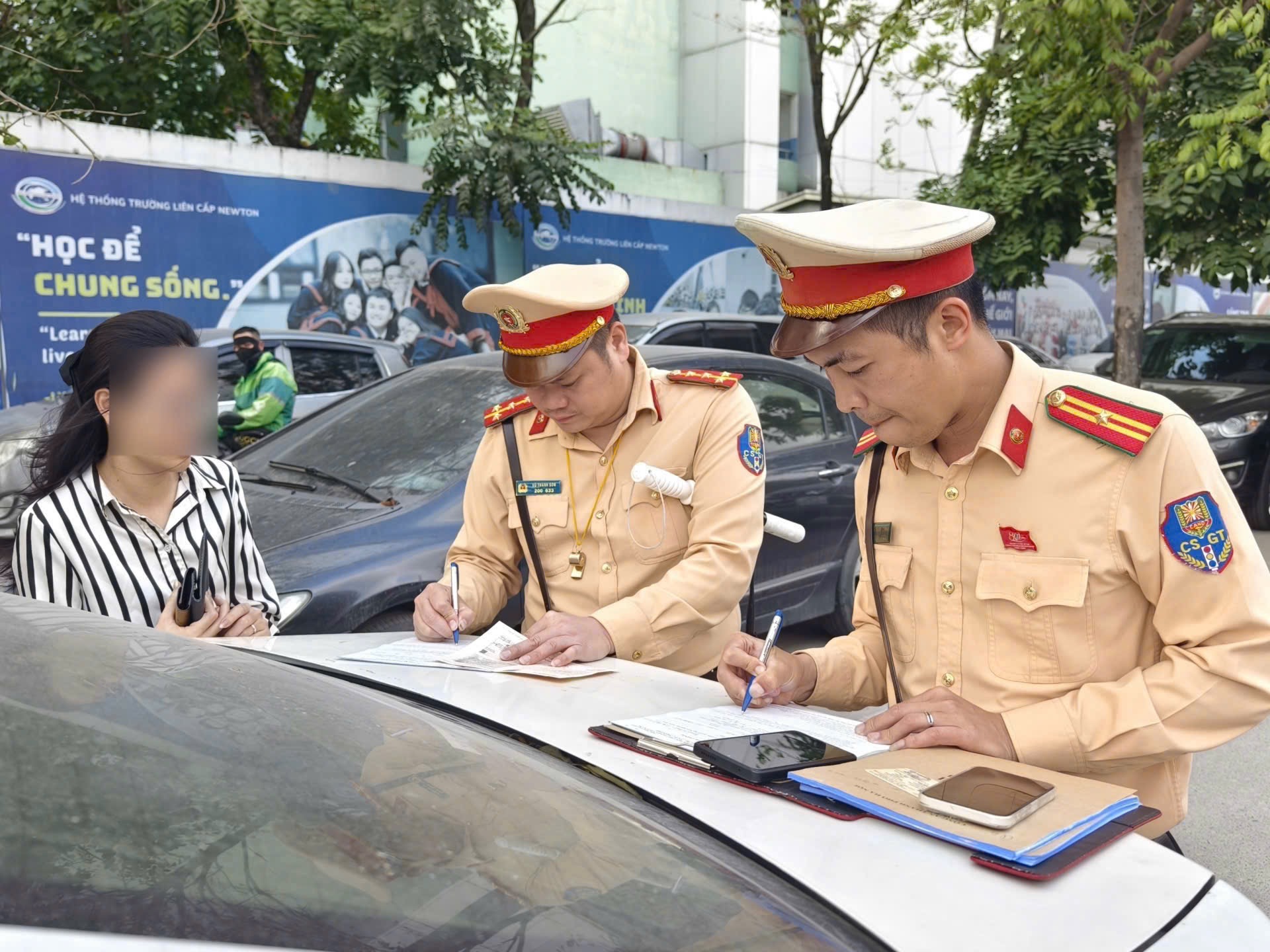 Bộ Công an đề xuất phạt vi phạm hành chính không lập biên bản tối đa 2 triệu đồng - Ảnh 1.
