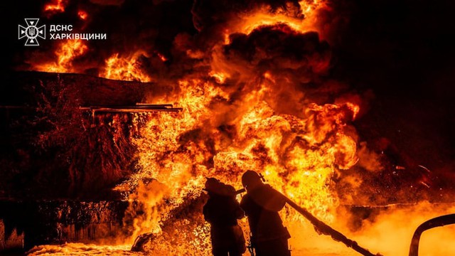 Nổ liên hoàn Ukraine, Nga tuyên bố đánh trúng mục tiêu mật - Nhiều nước NATO ra tuyên bố khẩn, hé lộ kế hoạch 3 vạn quân- Ảnh 1.