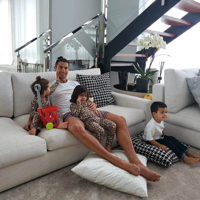 Ngôi nhà của Ronaldo - Ảnh 48.
