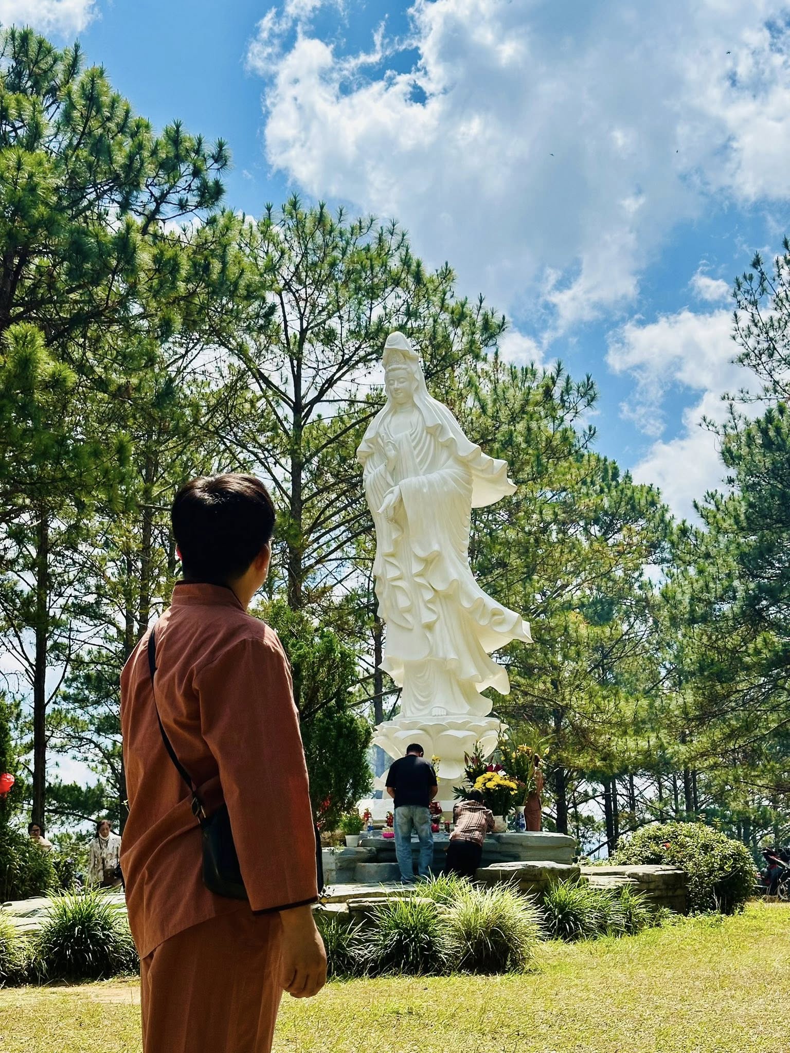 Nam MC giàu nhất nhì Việt Nam: Là con nhà Phật, U50 không vợ con, gặp chùa như về nhà  - Ảnh 10.