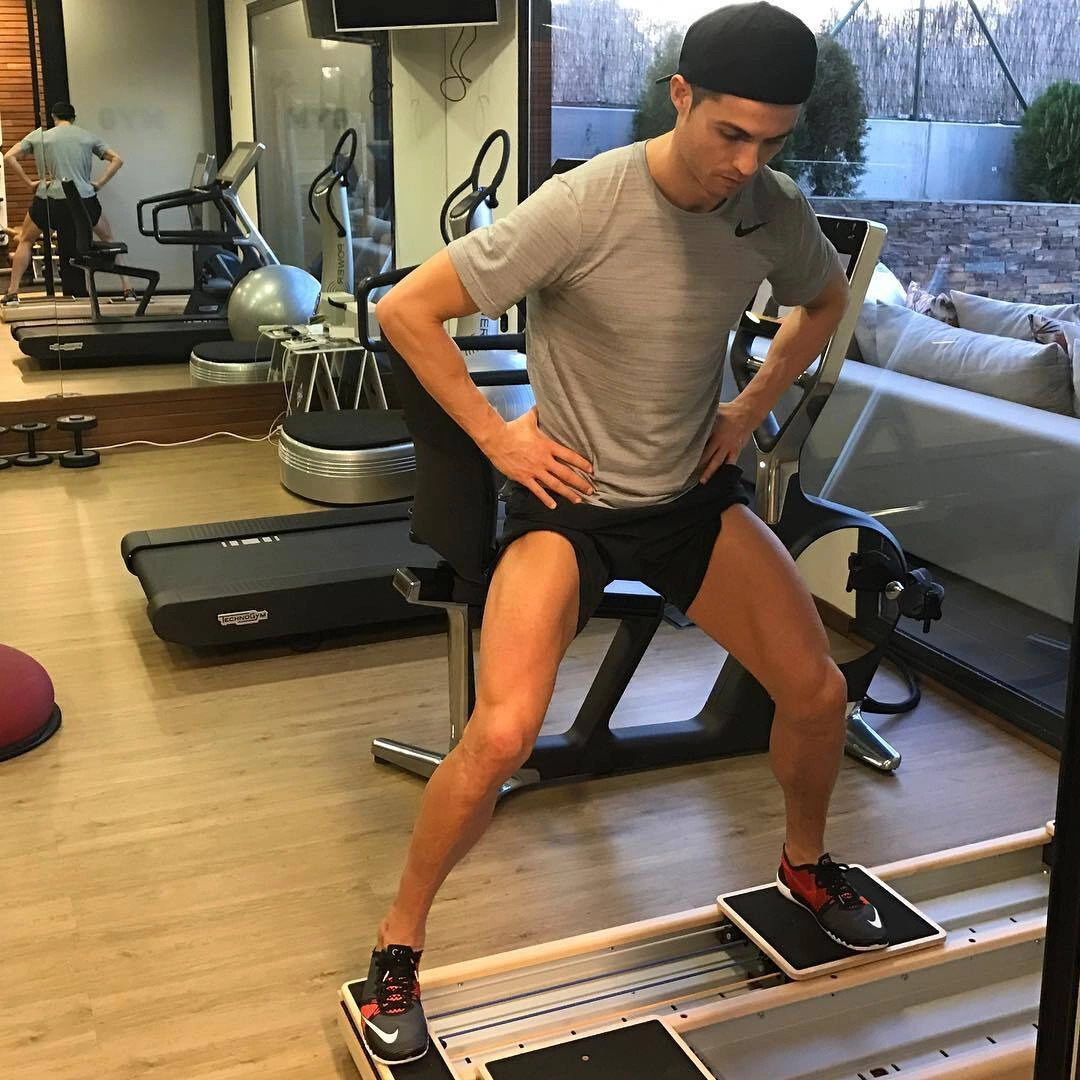Ngôi nhà của Ronaldo - Ảnh 16.