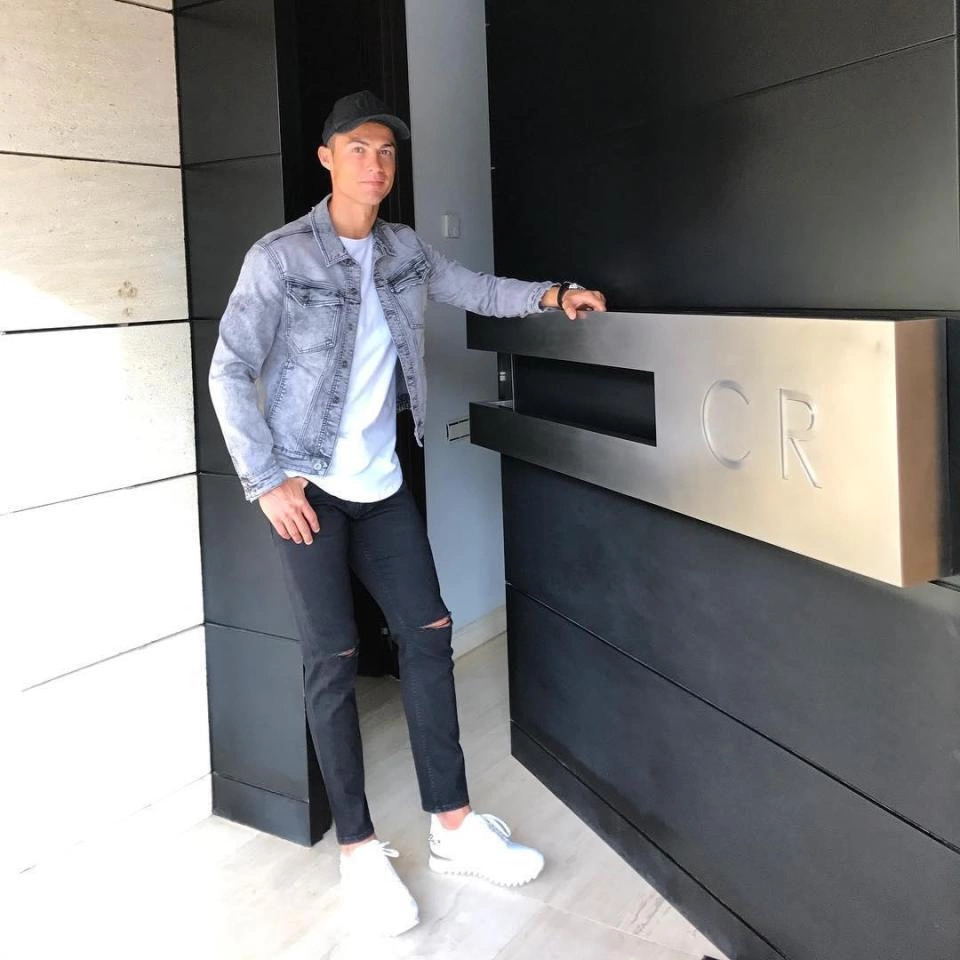 Ngôi nhà của Ronaldo - Ảnh 9.