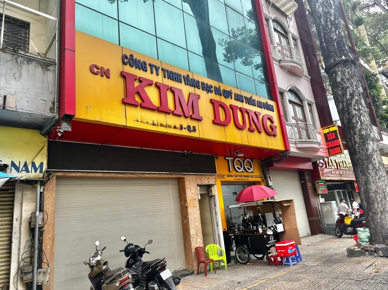 Từ “cơn sốt” đến “cơn lạnh”: Thị trường kim cương Việt Nam lao đao vì làn sóng bán tháo, nhiều cửa hàng "hấp hối"- Ảnh 6.