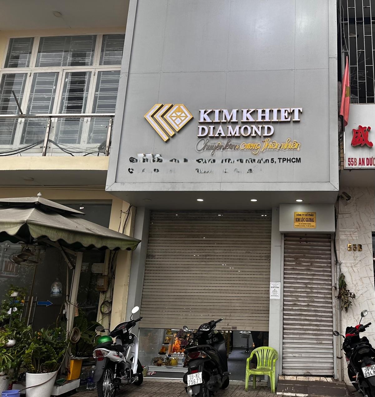 Từ “cơn sốt” đến “cơn lạnh”: Thị trường kim cương Việt Nam lao đao vì làn sóng bán tháo, nhiều cửa hàng "hấp hối"- Ảnh 7.