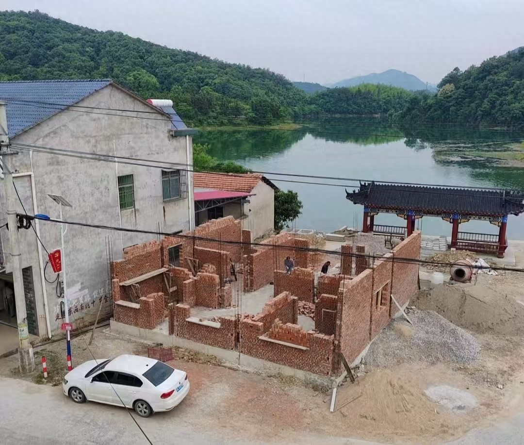 Tôi đã dành gần hết tiền tiết kiệm để xây căn nhà 3 tầng ở quê, nhưng 2 năm sau mới nhận ra: Có những khoản đầu tư mang danh “tài sản” nhưng lại không tạo ra giá trị - Ảnh 1.