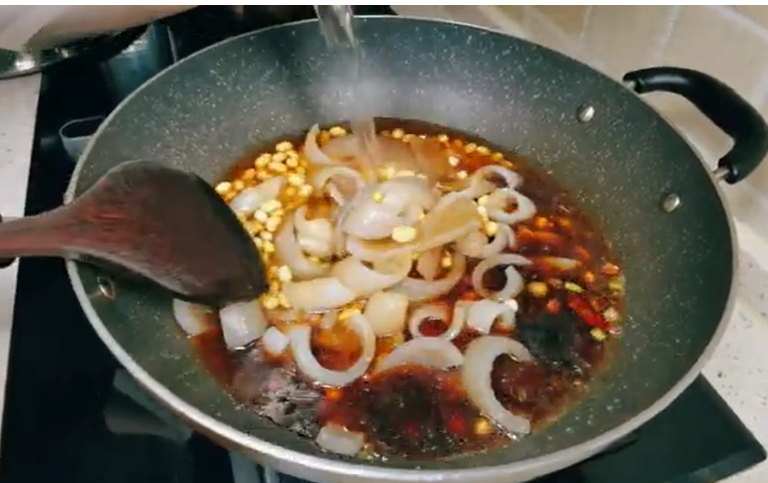 Đừng sợ lão hóa, phụ nữ ăn 4 món này để bổ sung khí huyết, giúp bạn có làn da hồng hào và trông trẻ hơn tuổi- Ảnh 6.