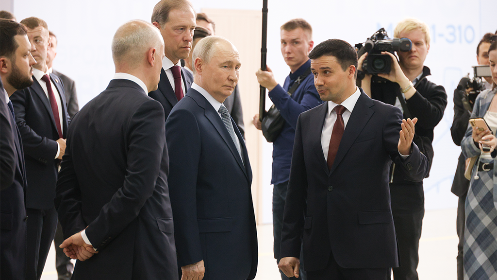 16 công nghệ chưa từng có của Nga "dồn hết" cho động cơ "Máy bay thế kỷ 21": Đích thân TT Putin thị sát - Ảnh 1.