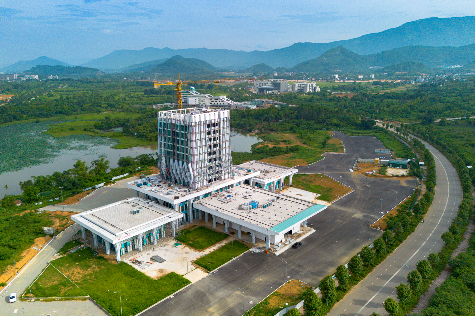 Toàn cảnh khu vực cách Hồ Gươm 40 km đang được "kéo gần" bằng 2 tuyến metro 380.000 tỷ: Là 'thung lũng công nghệ' lớn nhất Việt Nam, quy tụ hàng loạt đại học và các trung tâm R&D- Ảnh 10.