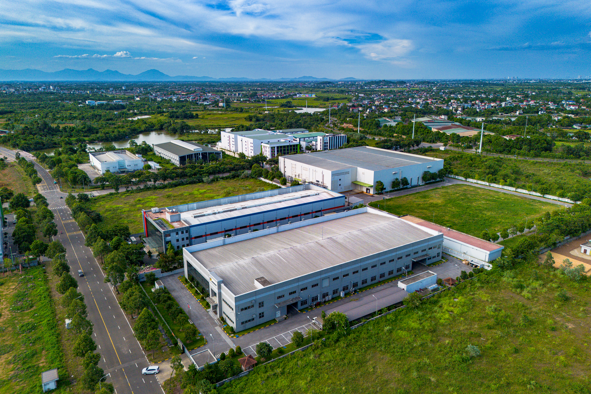 Toàn cảnh khu vực cách Hồ Gươm 40 km đang được "kéo gần" bằng 2 tuyến metro 380.000 tỷ: Là 'thung lũng công nghệ' lớn nhất Việt Nam, quy tụ hàng loạt đại học và các trung tâm R&D- Ảnh 8.