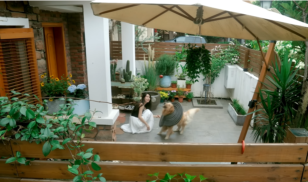 Bên trong biệt thự cổ 300m2 giữa rừng của nữ TikToker 3 triệu follower - Ảnh 11.