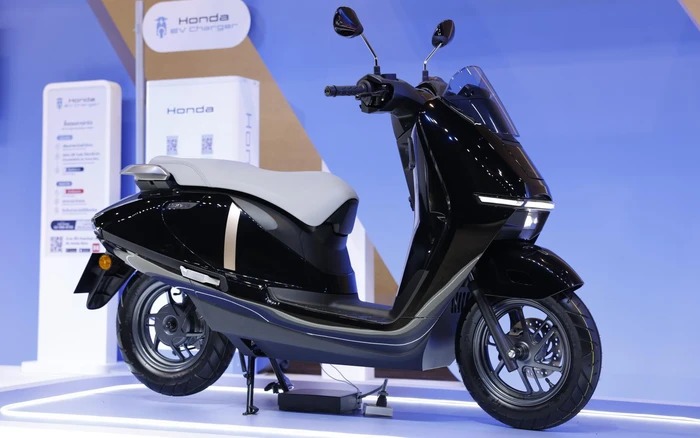 Honda tăng tốc: Mở bán xe máy điện UC3 giá thực tế từ 56,5 triệu đồng, đồng loạt triển khai thứ mà ai cũng chờ đợi - Ảnh 1.