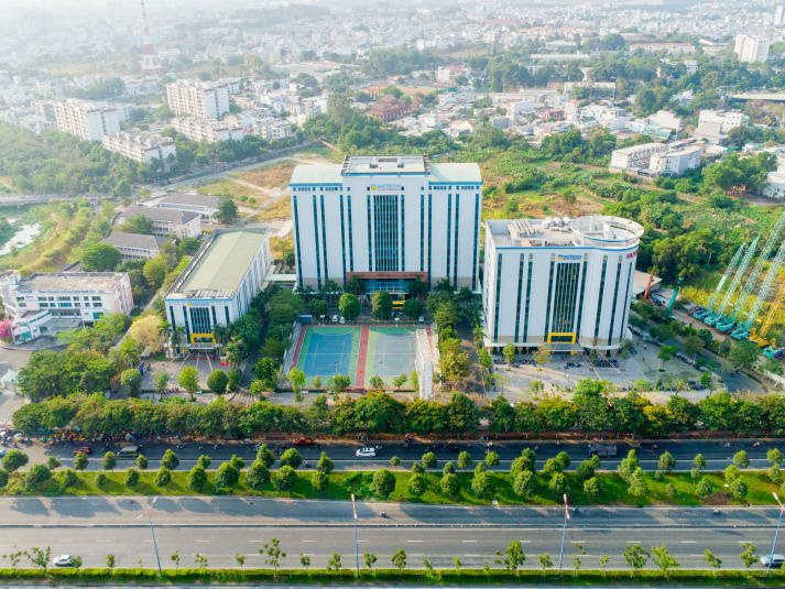 1 trường ĐH tăng 240 bậc trên BXH quốc tế trong 1 năm, lọt top 5 trường hàng đầu châu Á tại Việt Nam, thu hút 6.000 sinh viên từ hơn 40 quốc gia - Ảnh 4.