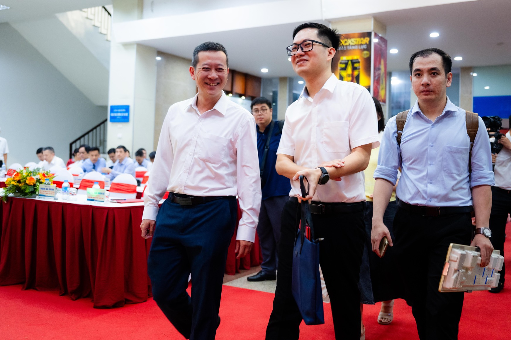 Điều đặc biệt sáng nay: Bên trong chuyến tàu đầu tiên đưa bác sĩ Bệnh viện Bạch Mai từ Hà Nội đến Ninh Bình làm việc - Ảnh 13.