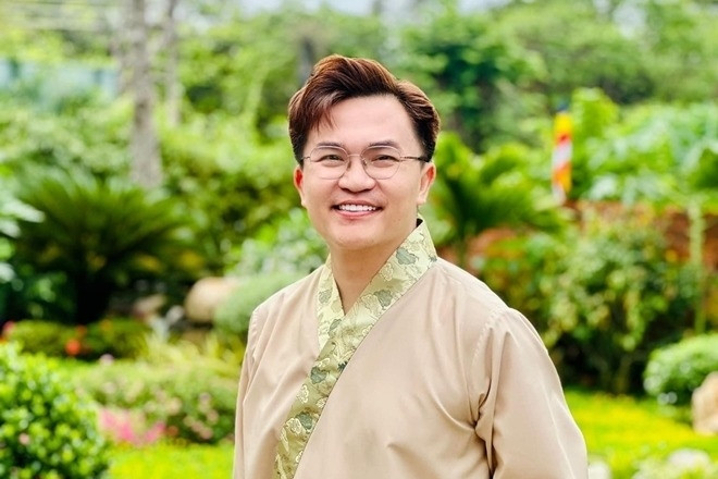 Nam MC giàu nhất nhì Việt Nam: Là con nhà Phật, U50 không vợ con, sống trong biệt thự như cung điện - Ảnh 1.