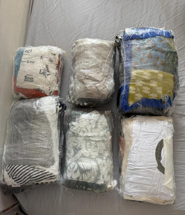 Cứ nghĩ màng bọc thực phẩm chỉ để bọc đồ ăn, ai ngờ lại giải quyết được hàng loạt việc nhà phiền phức - Ảnh 3.