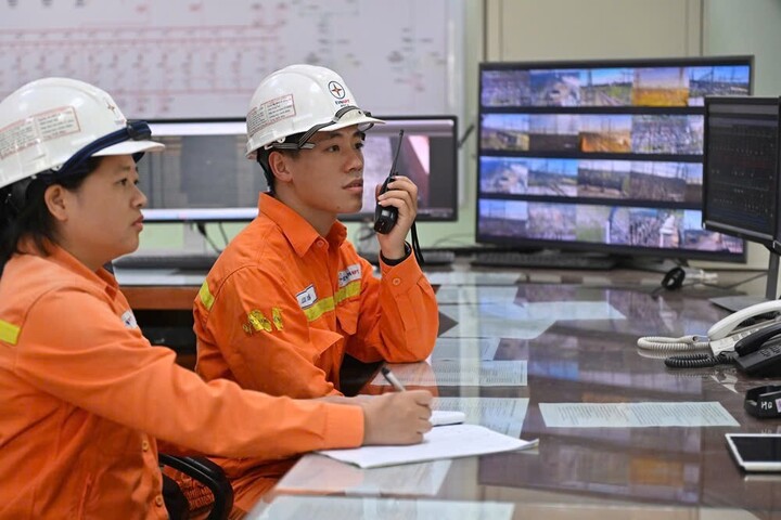 Bộ Công Thương đề xuất giá điện theo giờ với hộ gia đình, chuyên gia nói gì?- Ảnh 2.