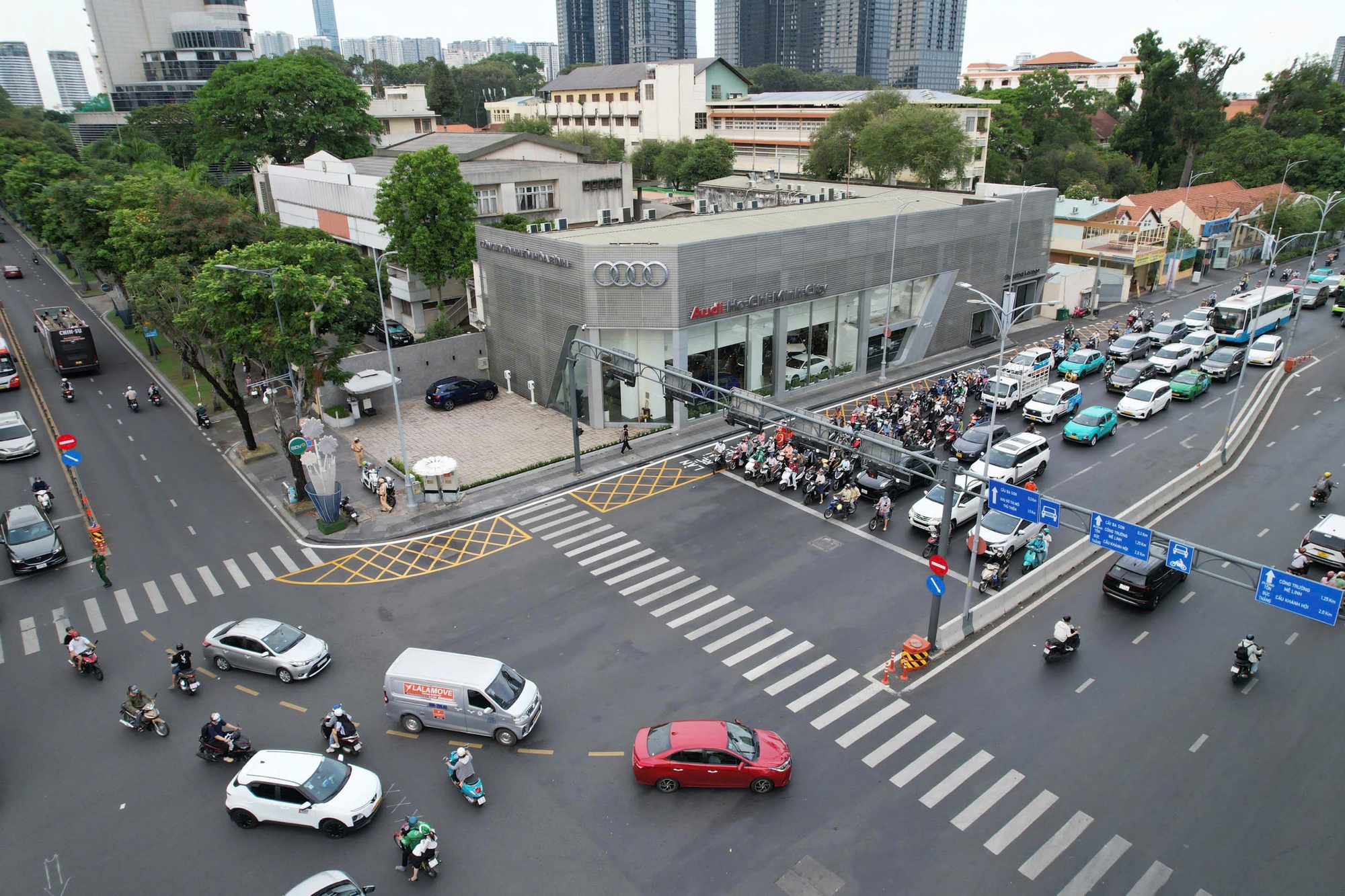 Người dân lưu ý khi giao thông ở trung tâm TPHCM 2 ngày cuối tuần - Ảnh 1.