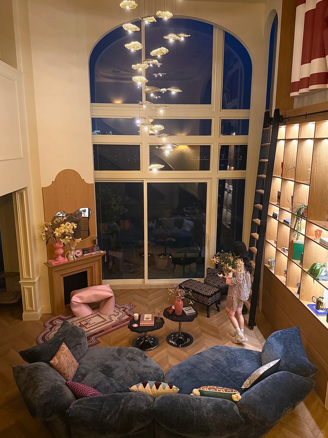 Căn duplex 320m2 "view triệu đô" của vợ chồng 30 tuổi không thích đi làm, chỉ ở mê ở nhà - Ảnh 8.