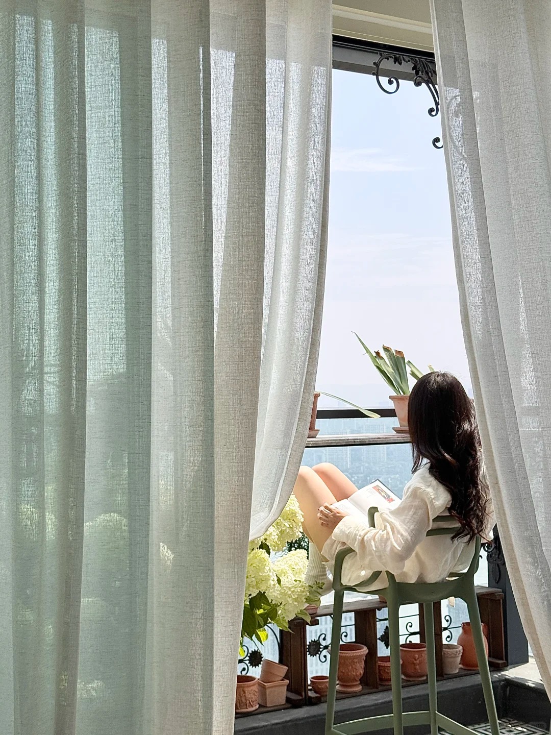 Căn duplex 320m2 "view triệu đô" của vợ chồng 30 tuổi không thích đi làm, chỉ ở mê ở nhà - Ảnh 23.